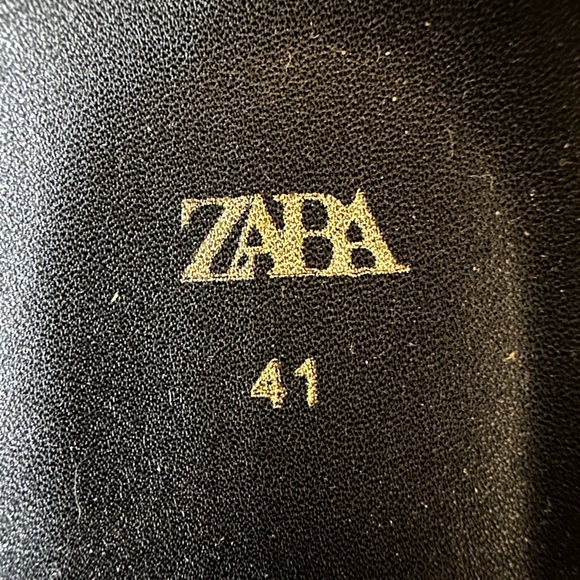 Zara flat leather sandal, black size 10 US size 41 European. - Picture 7 of 10